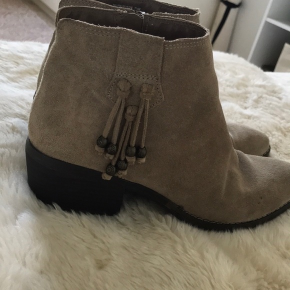 Tan booties - Picture 4 of 5